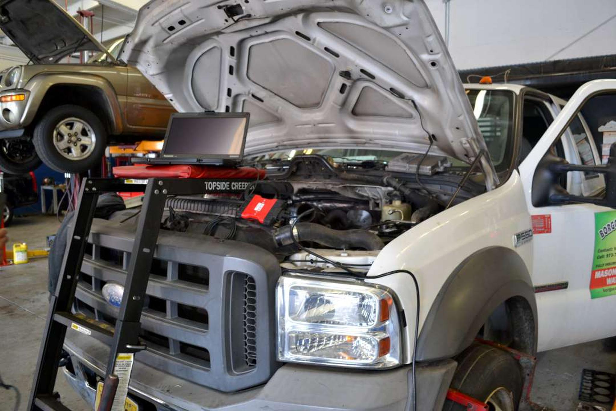 Robalino's Auto Center, business photo 2